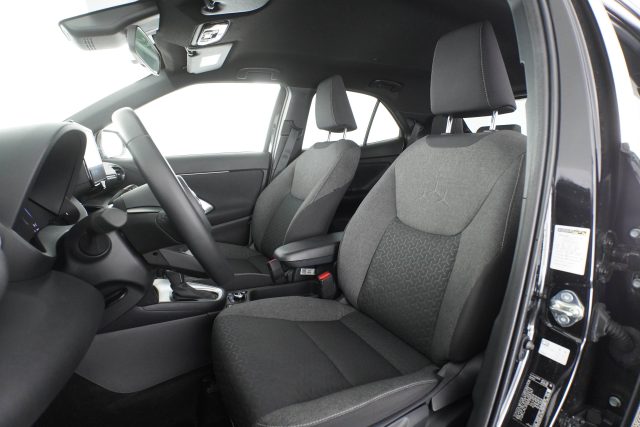 TOYOTA Yaris Cross usata 8