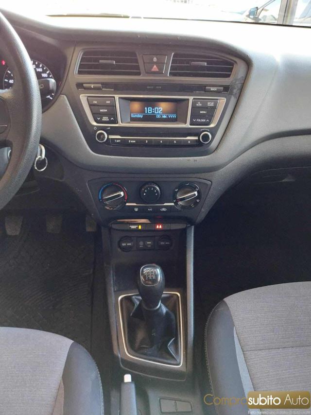 HYUNDAI i20 usata, con ESP