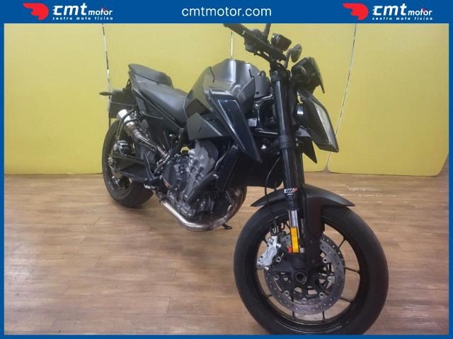KTM 890 Duke usata 1