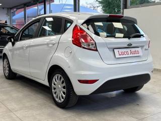 FORD Fiesta usata, con Autoradio