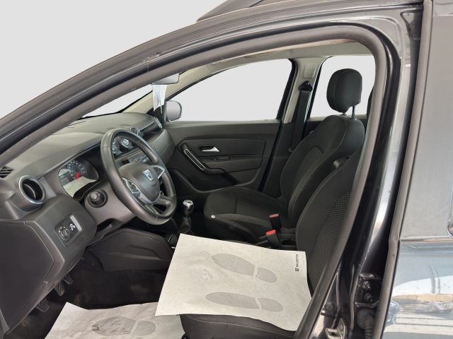 DACIA Duster usata 8