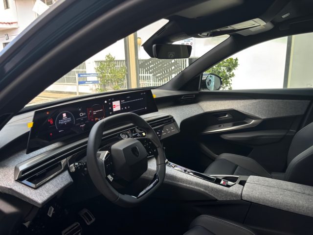 PEUGEOT 3008 usata, con Sensori di parcheggio anteriori