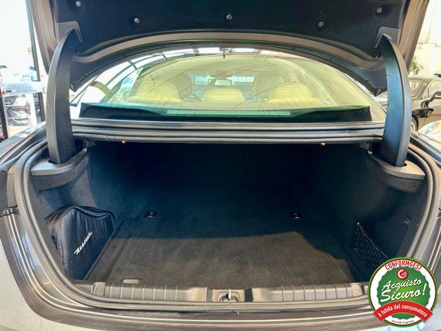 MASERATI Ghibli usata, con Sedile posteriore sdoppiato