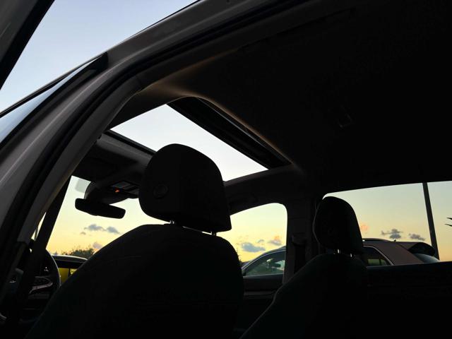VOLKSWAGEN Golf usata, con Autoradio