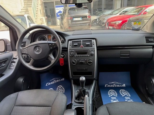 MERCEDES-BENZ B 180 usata, con Controllo automatico clima