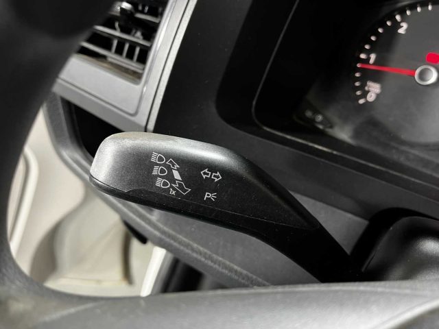 VOLKSWAGEN Transporter usata 21