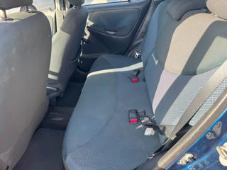 TOYOTA Yaris usata, con Sedile posteriore sdoppiato