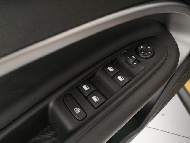 JEEP Avenger usata, con Sedile posteriore sdoppiato