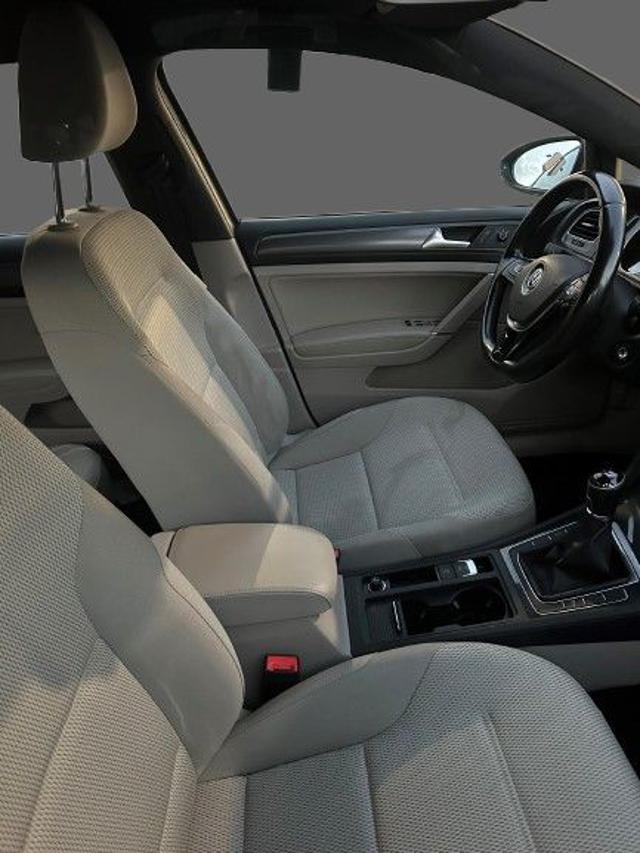 VOLKSWAGEN Golf usata, con Airbag