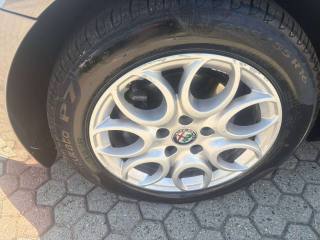 ALFA ROMEO Giulietta usata, con Volante in pelle