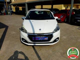 PEUGEOT 208 usata, con Airbag