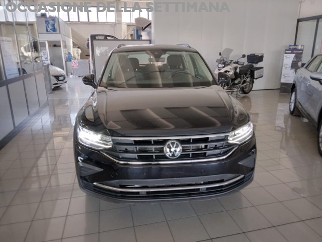 VOLKSWAGEN Tiguan usata, con Autoradio
