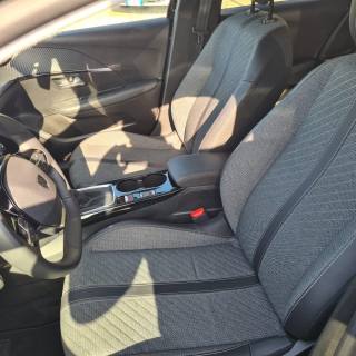 PEUGEOT 208 usata, con Bluetooth