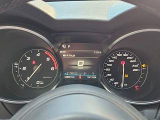 ALFA ROMEO Stelvio usata, con Sensori di parcheggio posteriori