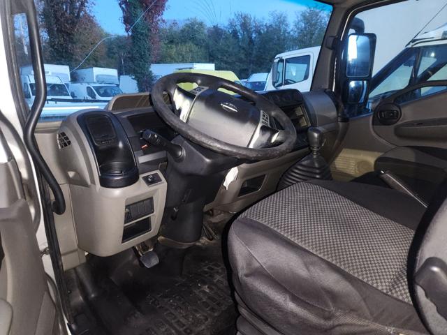 NISSAN NT500 usata, con Controllo trazione