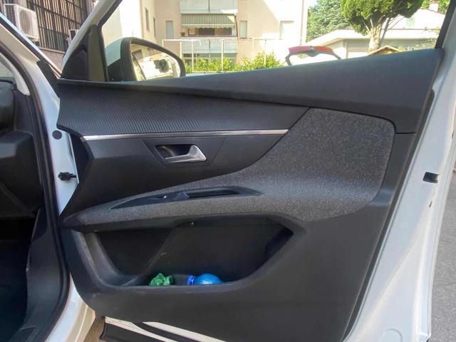 PEUGEOT 5008 usata 11