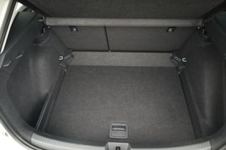 VOLKSWAGEN Taigo usata, con Spoiler