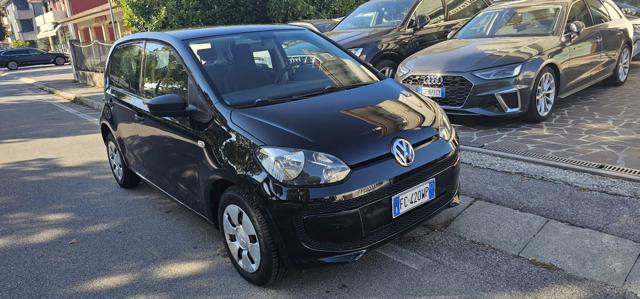 VOLKSWAGEN up! usata, con Autoradio