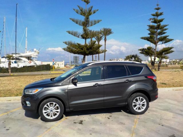 FORD Kuga usata, con Sedile posteriore sdoppiato