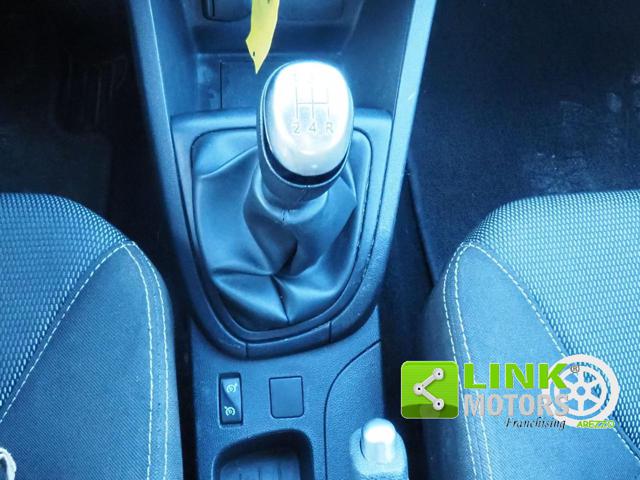 RENAULT Clio usata, con Specchietti laterali elettrici