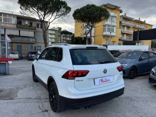 VOLKSWAGEN Tiguan usata, con Boardcomputer
