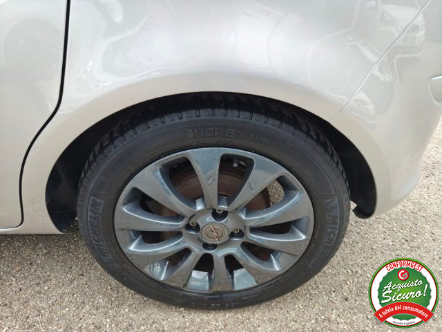 OPEL Corsa usata, con Lettore CD