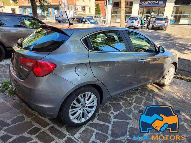 ALFA ROMEO Giulietta usata, con Autoradio