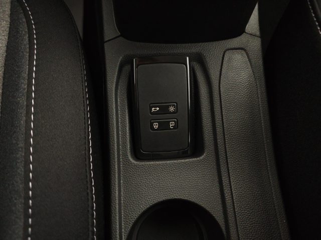 RENAULT Clio usata, con Climatizzatore