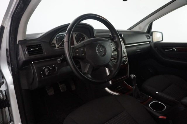MERCEDES-BENZ B 180 usata, con Boardcomputer