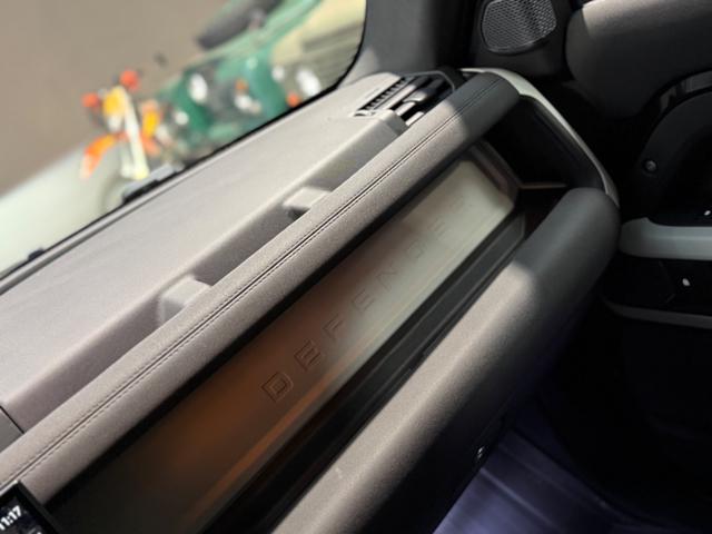 LAND ROVER Defender usata, con Bracciolo