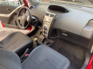 TOYOTA Yaris usata, con Specchietti laterali elettrici