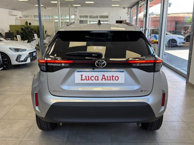 TOYOTA Yaris Cross usata, con Autoradio