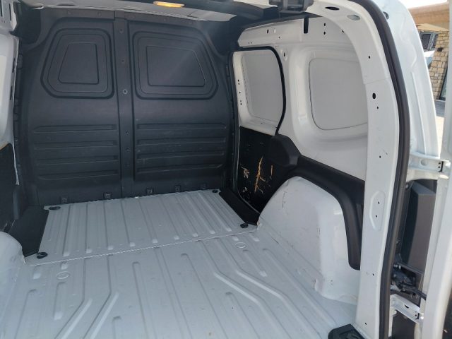 RENAULT Kangoo usata 24