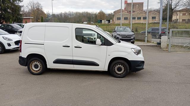 OPEL Combo usata, con Alzacristalli elettrici