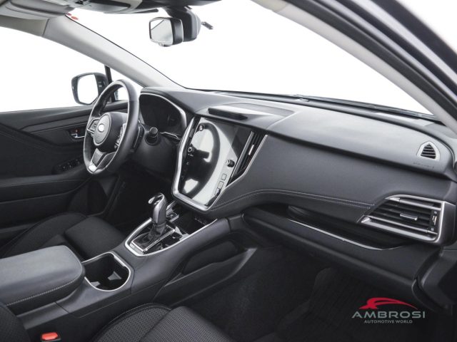 SUBARU OUTBACK usata 11