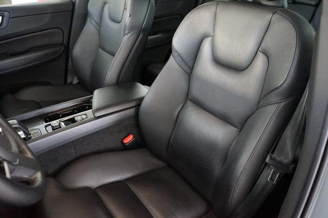 VOLVO XC60 usata, con Bluetooth