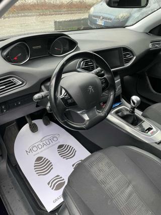 PEUGEOT 308 usata, con Controllo automatico clima