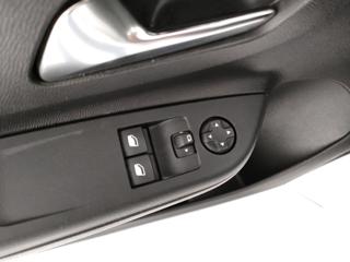 OPEL Corsa usata, con Touch screen