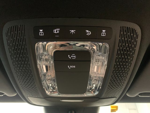 MERCEDES-BENZ A 180 usata, con Autoradio digitale