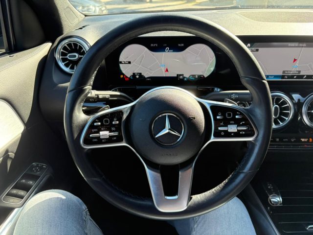MERCEDES-BENZ GLA 220 usata, con Climatizzatore