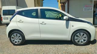 TOYOTA Aygo usata, con Airbag
