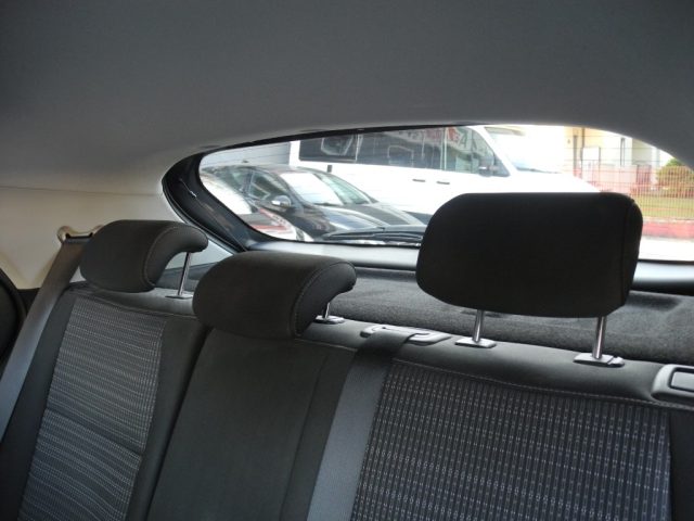 KIA Stonic usata 51