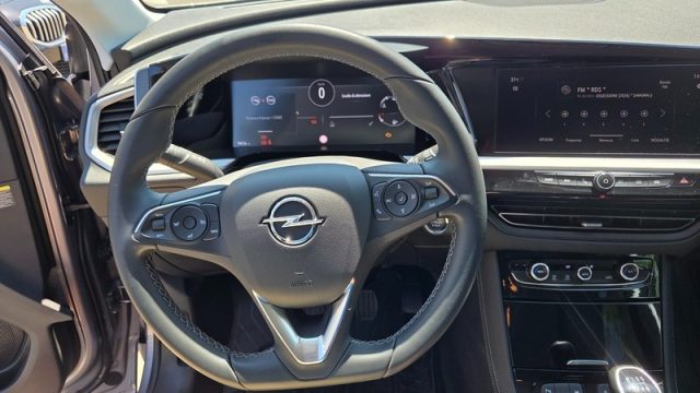 OPEL Grandland usata, con Volante in pelle