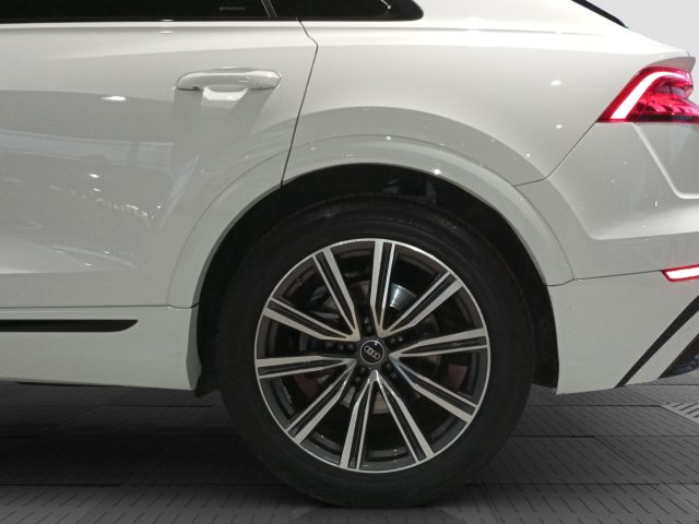 AUDI Q8 usata 16