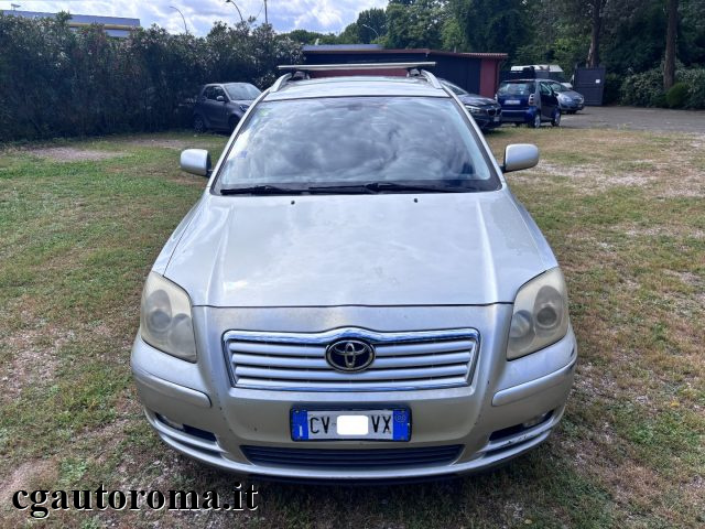 TOYOTA Avensis usata, con Airbag