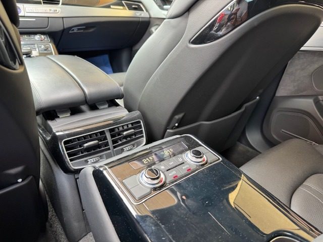 AUDI A8 usata, con Controllo trazione