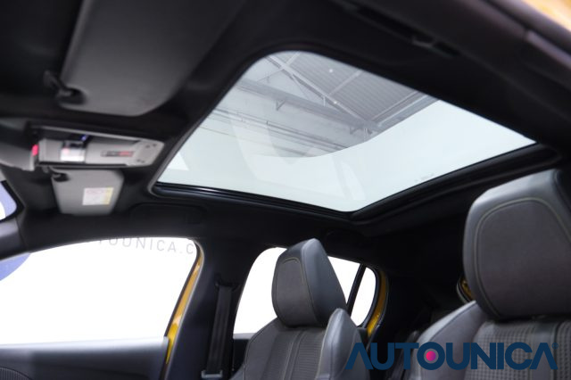 PEUGEOT 208 usata, con Controllo automatico clima