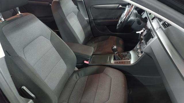 VOLKSWAGEN Passat usata, con Boardcomputer