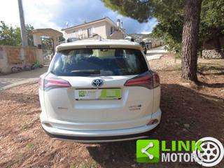 TOYOTA RAV 4 usata, con Cerchi in lega