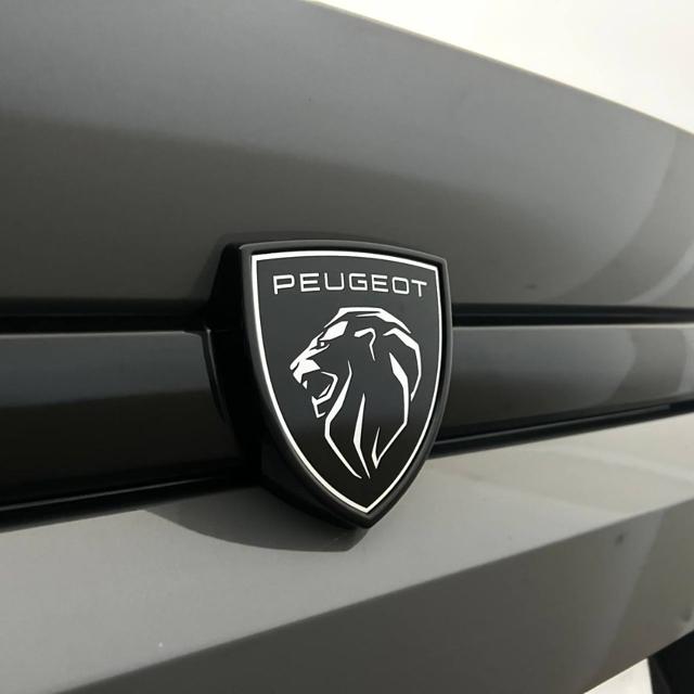 PEUGEOT 408 usata, con Fari direzionali
